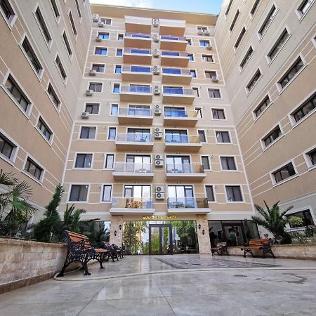 Paradis Apartments - By The Lake Mamaia Exterior photo